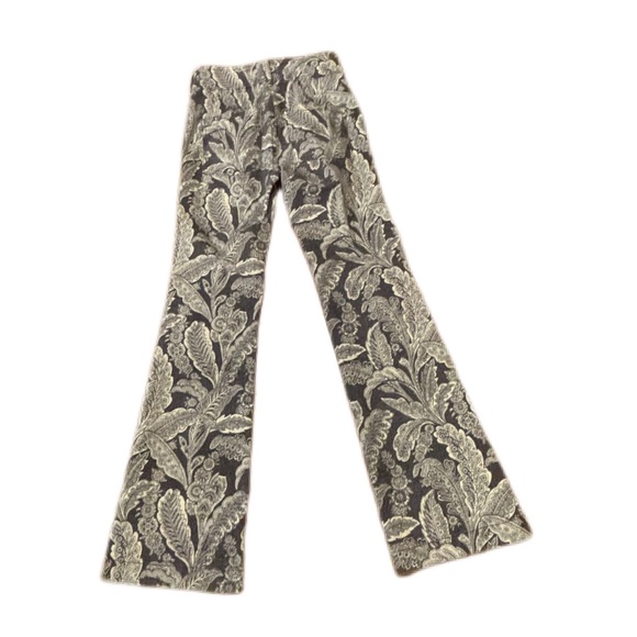 Pilcro Monochrome Leaf Print Flare Pants - Picture 5 of 15